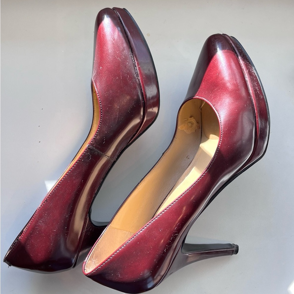 Nine West platform heels 6 1/2. Burgandy. Used condition.